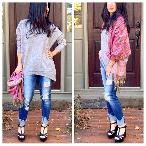 ✨LAST ONE ✨PARIS✨ Grey High/Low loose fit sweater - Picture 2 of 8